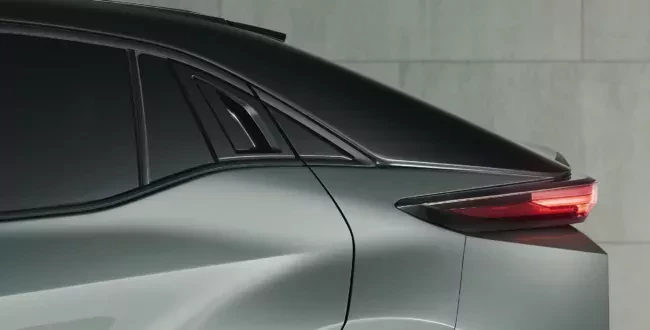 2025_TOYOTA_C-HR_ SUV