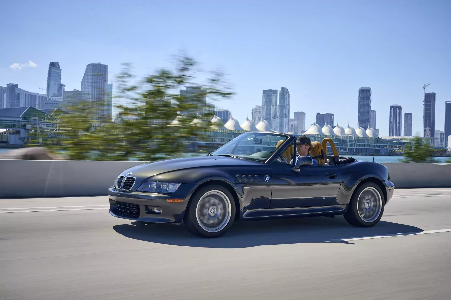 BMW James Bond Z3 Z8 750iL E38 samochody Bonda jakimi jeździł cena ceny