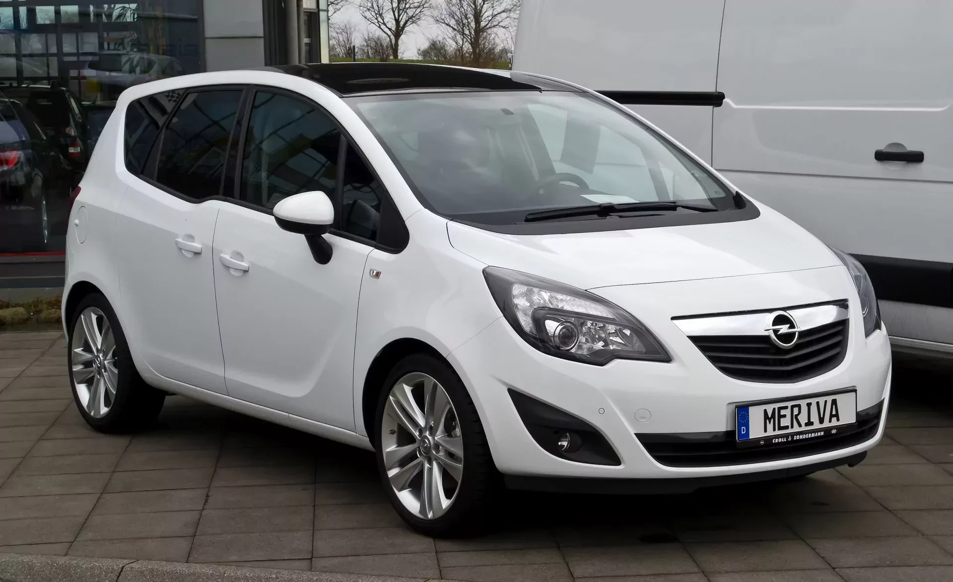 Opel Meriva silnik cena spalanie moc osiągi opinie zalety wady ceny