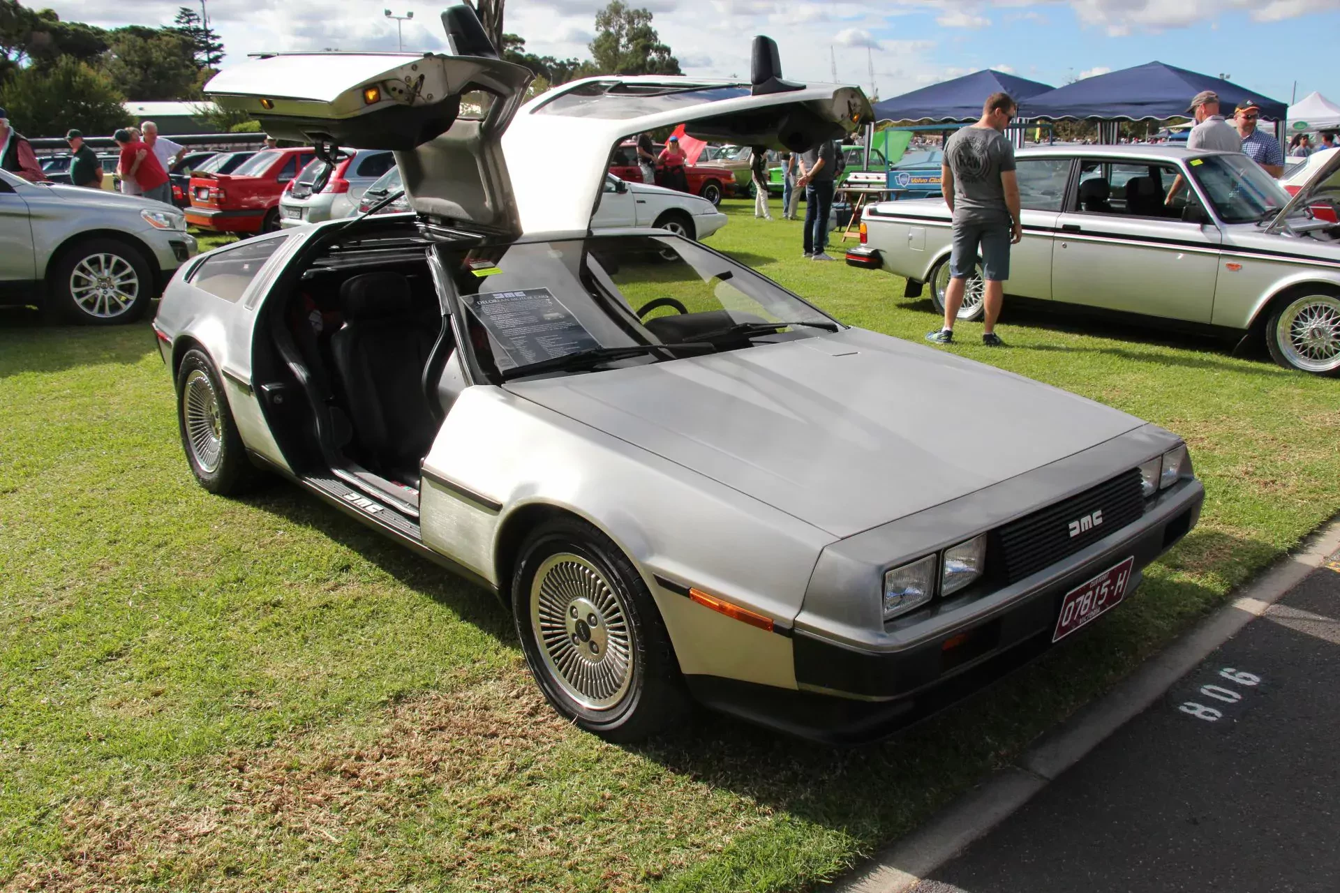 DeLorean DMC 12 cena gdzie kupić ile kosztuje powrót do przyszłości