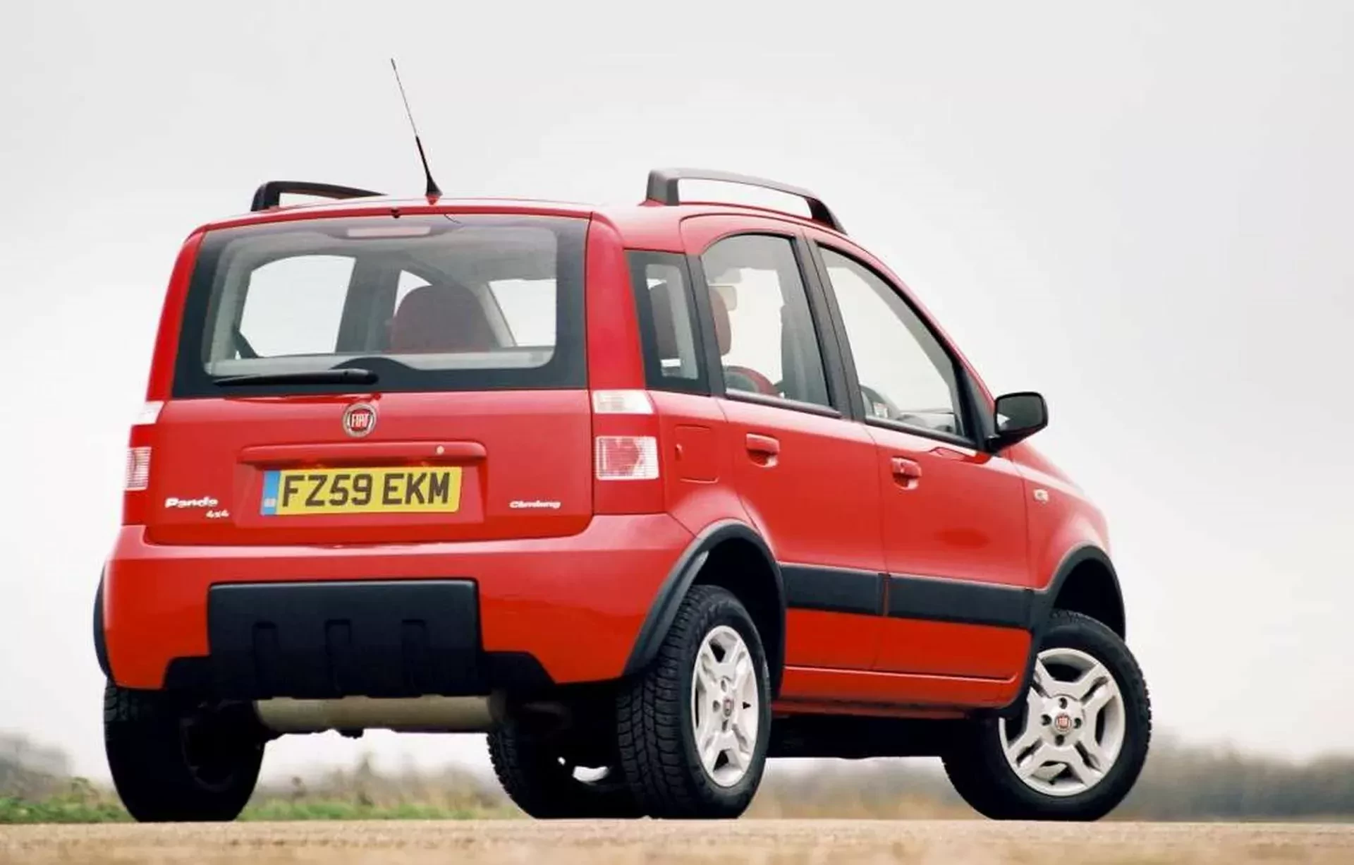 Fiat Panda silnik cena spalanie moc osiągi oceny opinie wady zalety używany 4x4 napęd