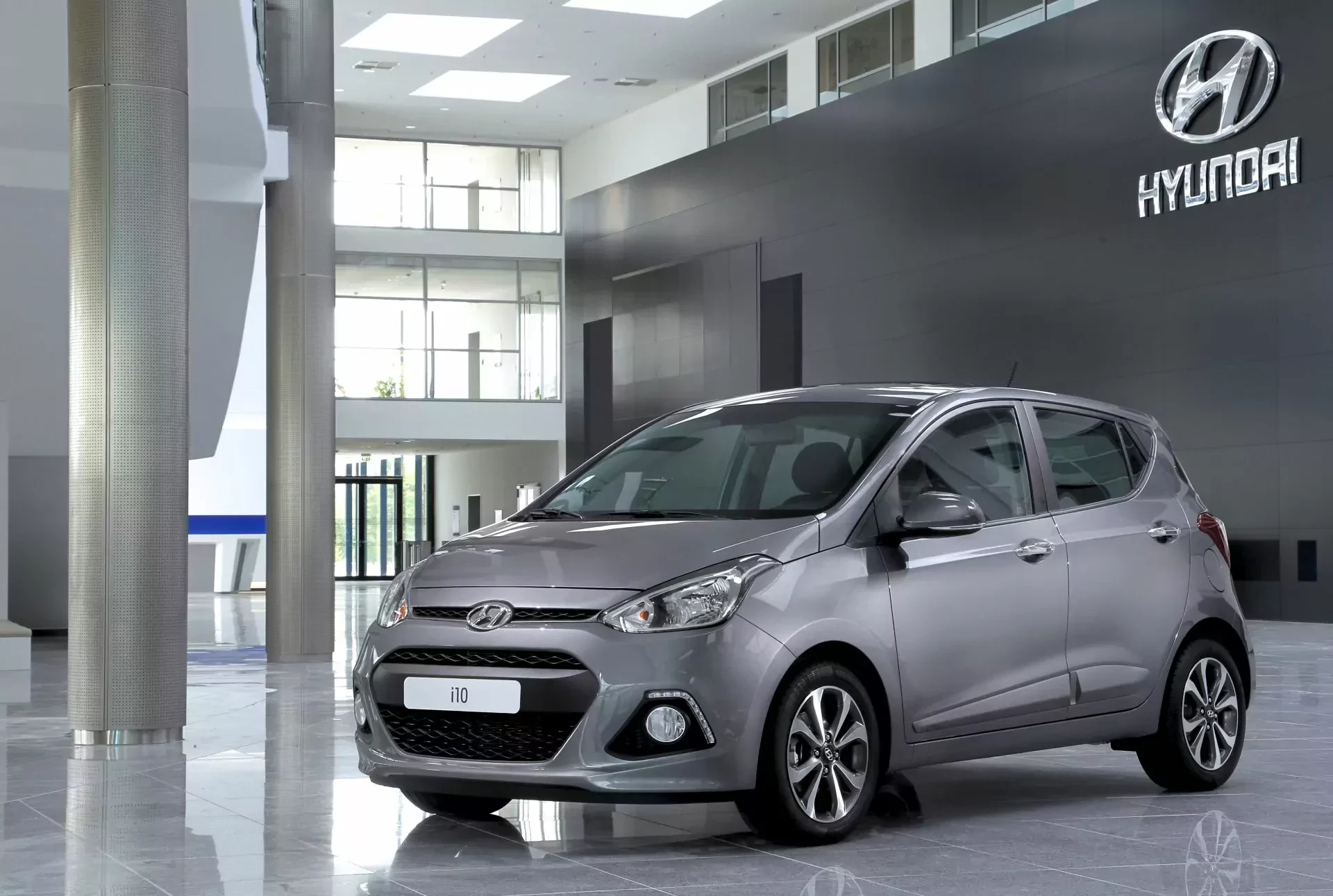 Hyundai i10 silnik cena spalanie ceny nowy używany opinie oceny miejski tani oszczędny