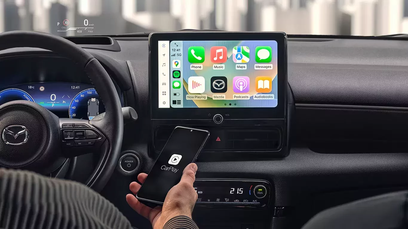 Kokpit Mazda 2 Hybrid