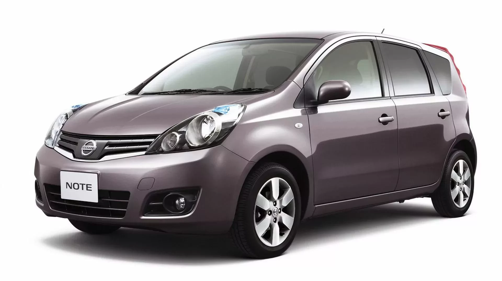 Nissan Note rodzinny minivan silnik cena spalanie moc zalety wady opinie oceny