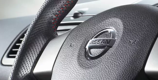 Nissan Note rodzinny minivan silnik cena spalanie moc zalety wady opinie oceny