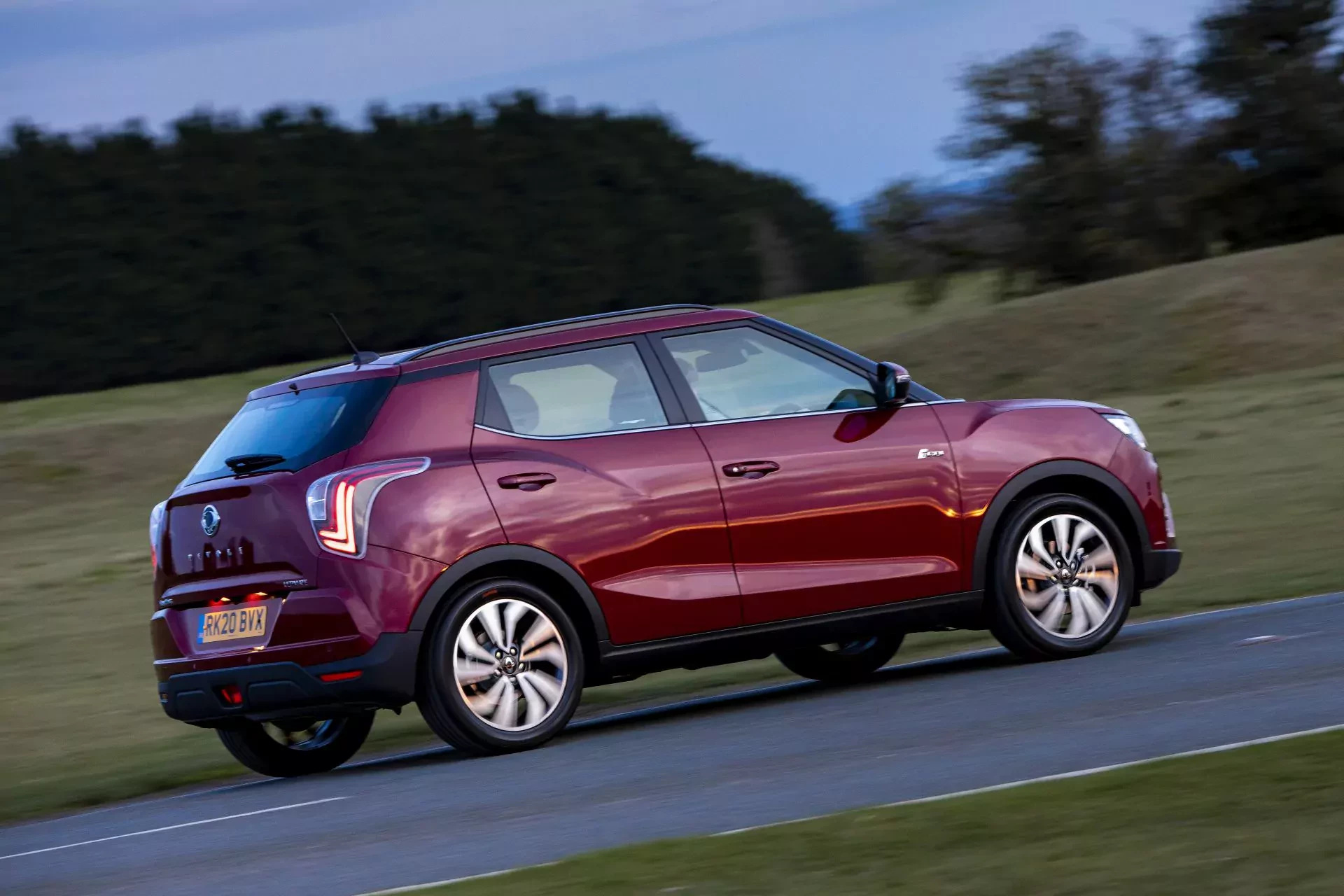 SsangYong KGM Tivoli suv crossover diesel silnik cena spalanie moc osiagi opinie oceny