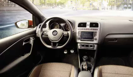Volkswagen Polo silnik cena spalanie moc osiągi piąta generacja ceny używany opinie oceny zalety