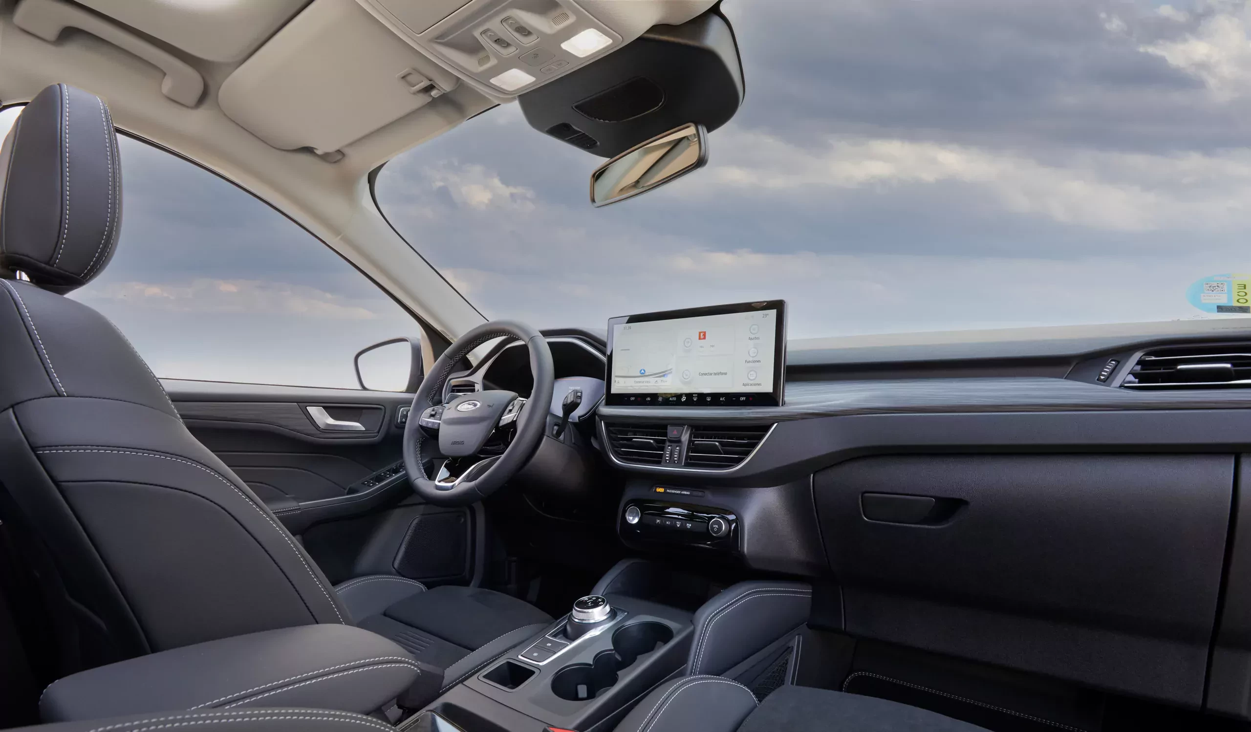 Widok wnętrza Ford Kuga SUV