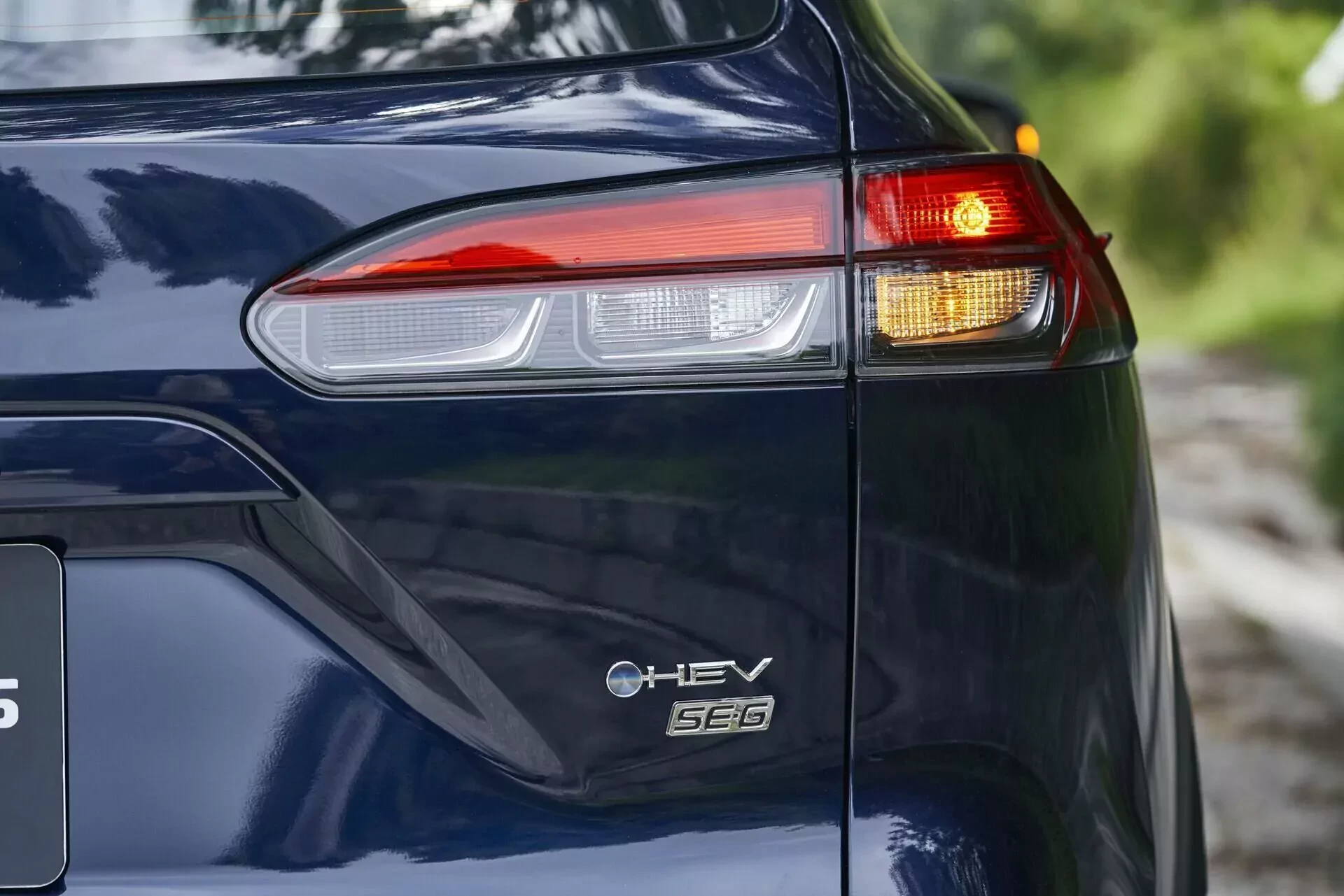 Nowy SUV Toyoty obejmuje tron na kolejnym rynku. Polacy masowo ściągają stamtąd węgiel taniej, niż z krajowych kopalni