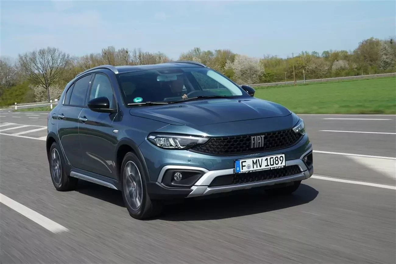 fiat tipo cross sedan
