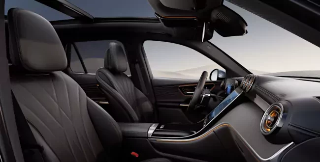 Mercedes GLC SUV x254 wnętrze