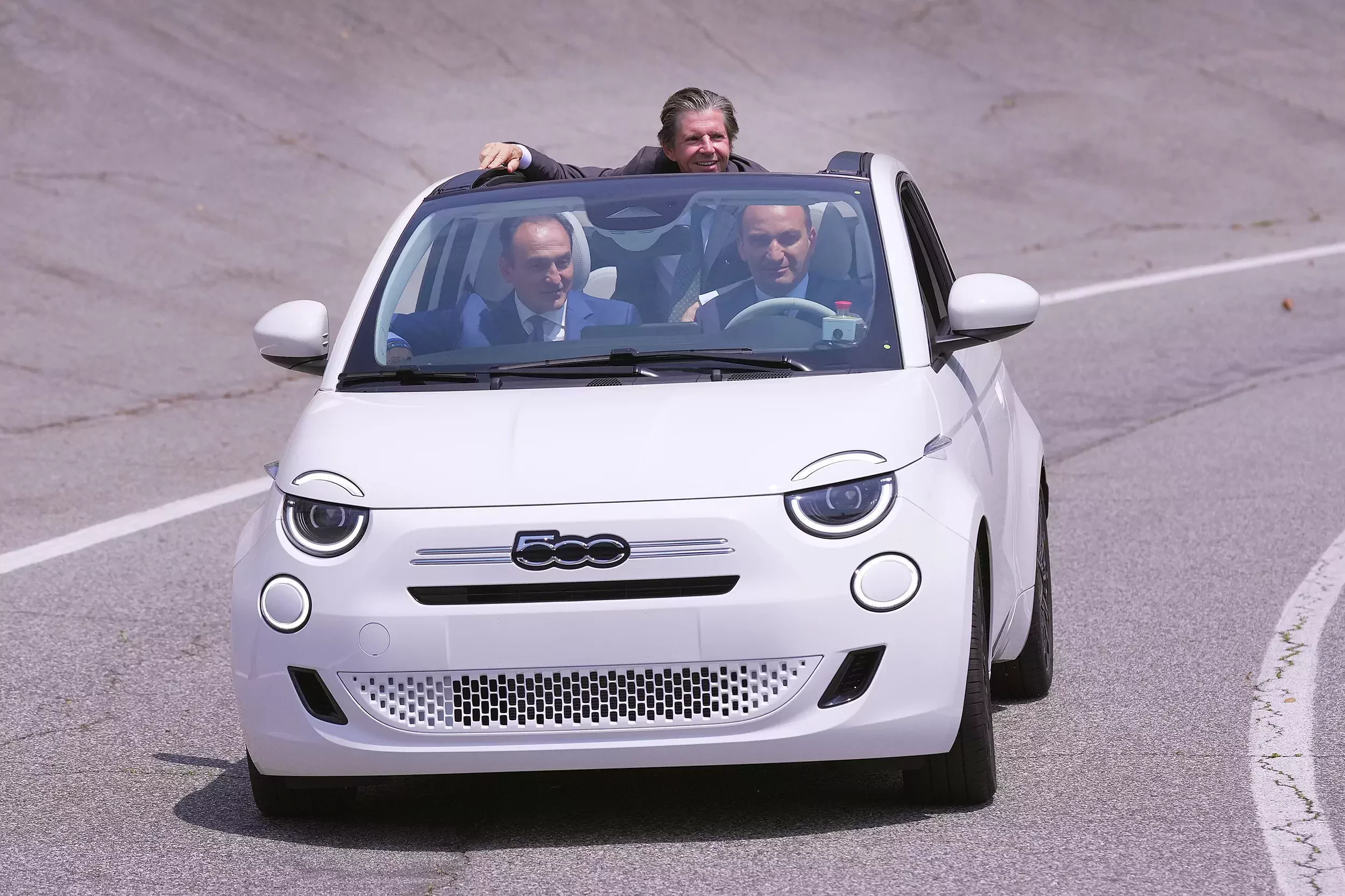 nowy Fiat 500 hybrid_mirafiori_