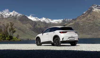 2024-lexus-lbx-hev-white-suv