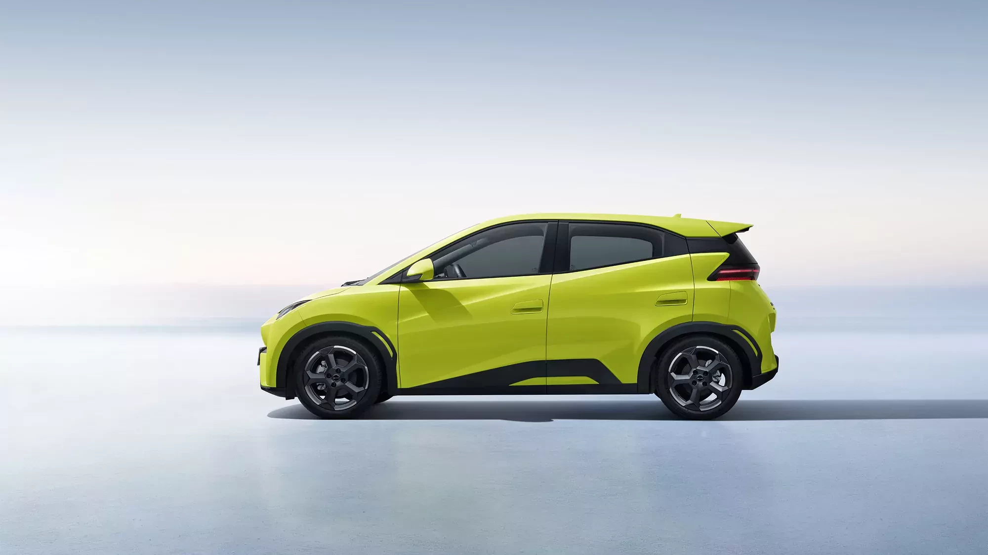 W tym europejskim kraju już zapomnieli o Dacii, gdy BYD wjechało z modelem za 57 tys. zł. Chińska marka totalnie opanowała rynek