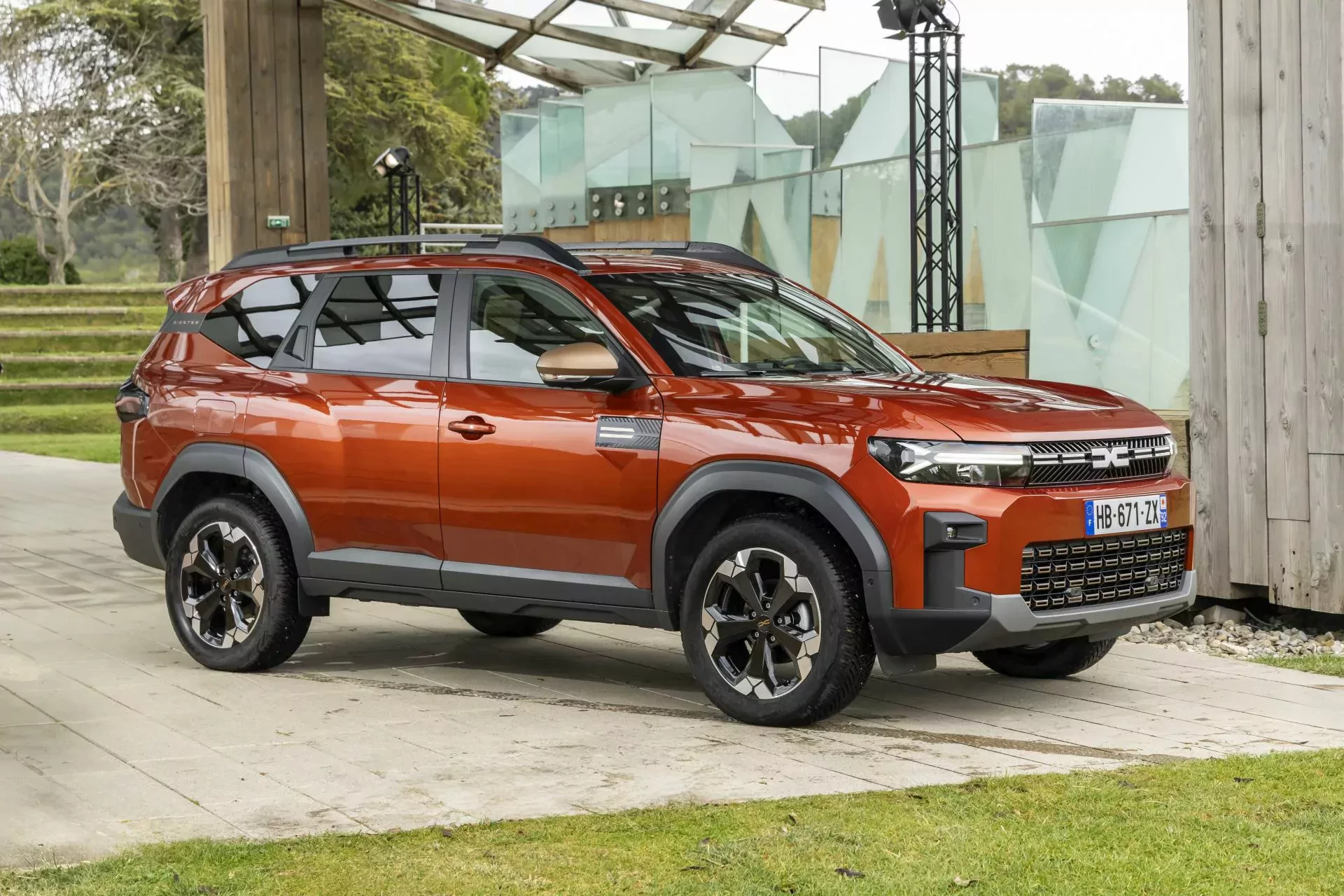 Dacia Bigster SUV silnik cena spalanie moc osiągi hybryda benzyna lpg gaz opinie oceny