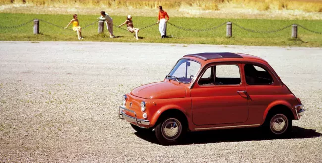 Fiat 500 pierwszy klasyczny cena ceny klasyczna motoryzacja silnik moc prędkość