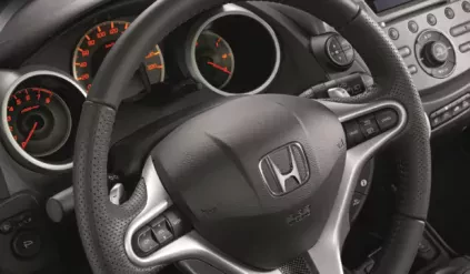 Honda Jazz silnik cena ceny spalanie moc osiągi silniki benzyna hybryda opinie oceny zalety wady