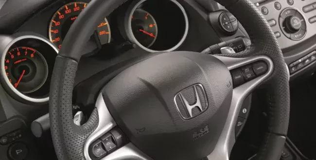 Honda Jazz silnik cena ceny spalanie moc osiągi silniki benzyna hybryda opinie oceny zalety wady