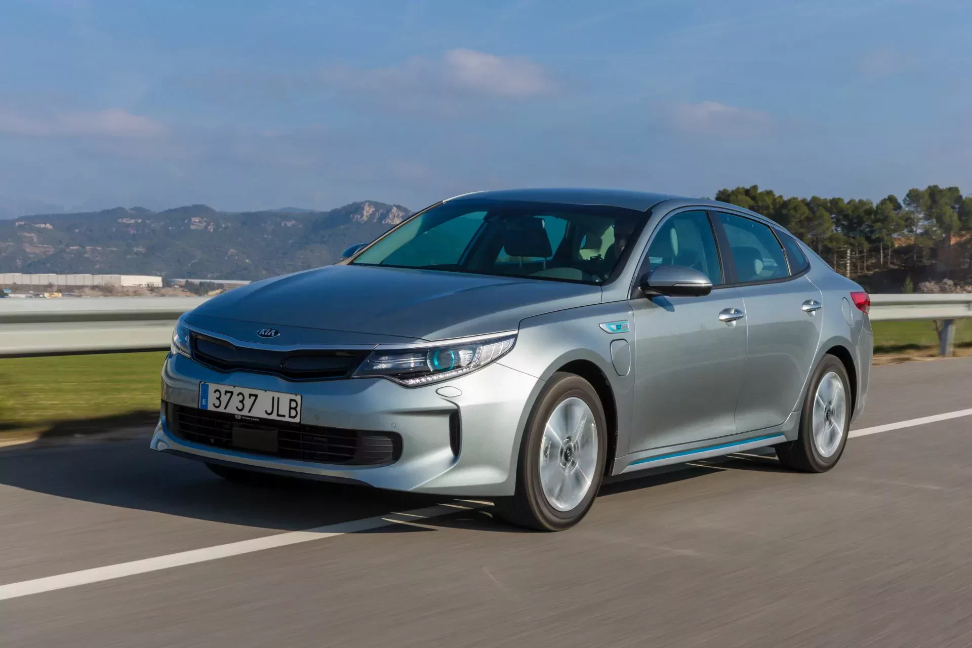 Kia Optima zalety wady opinie oceny silnik spalanie hybryda benzyna diesel cena ceny