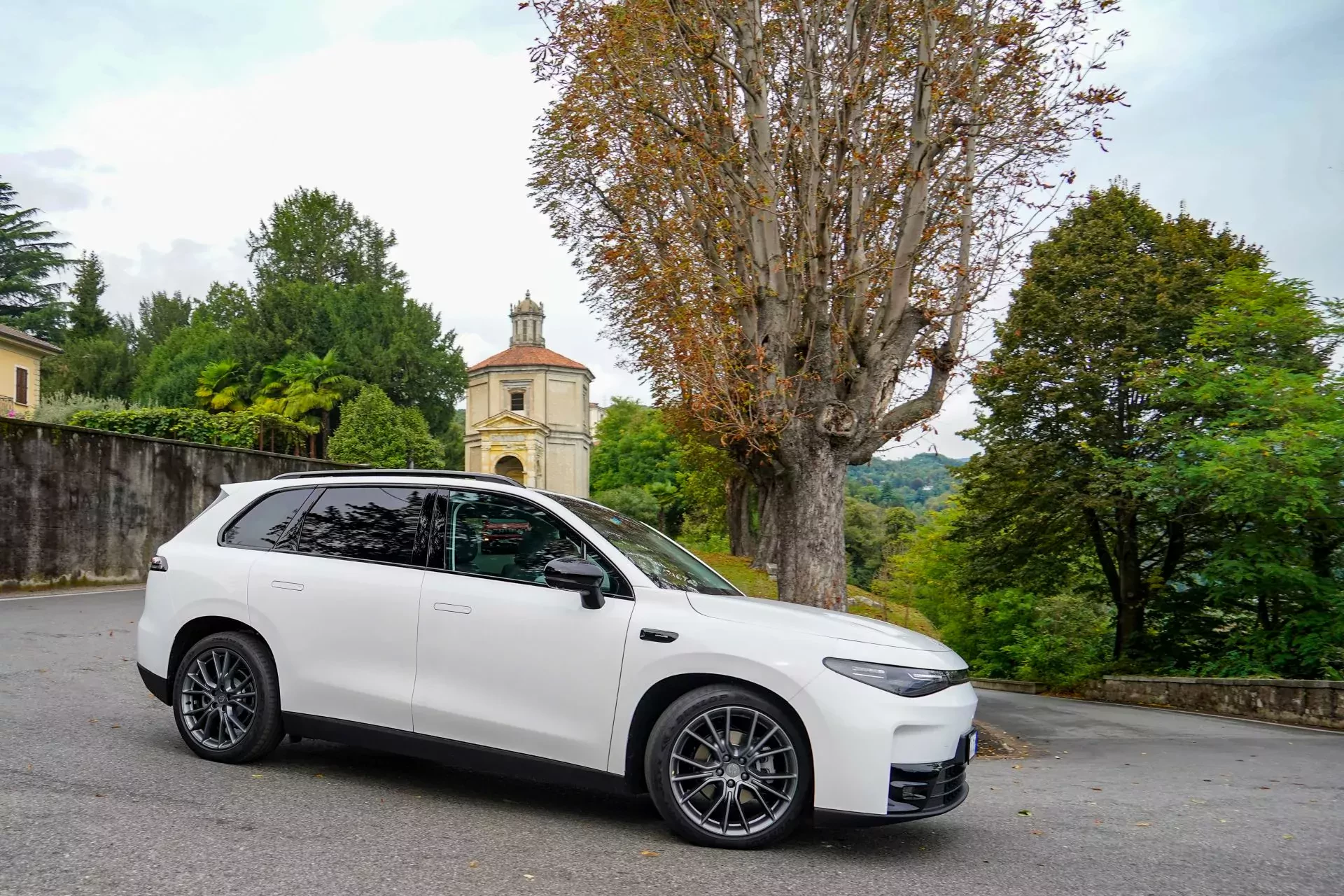 Leapmotor C10 SUV silnik cena moc hybryda elektryk ceny nowy opinie oceny zalety