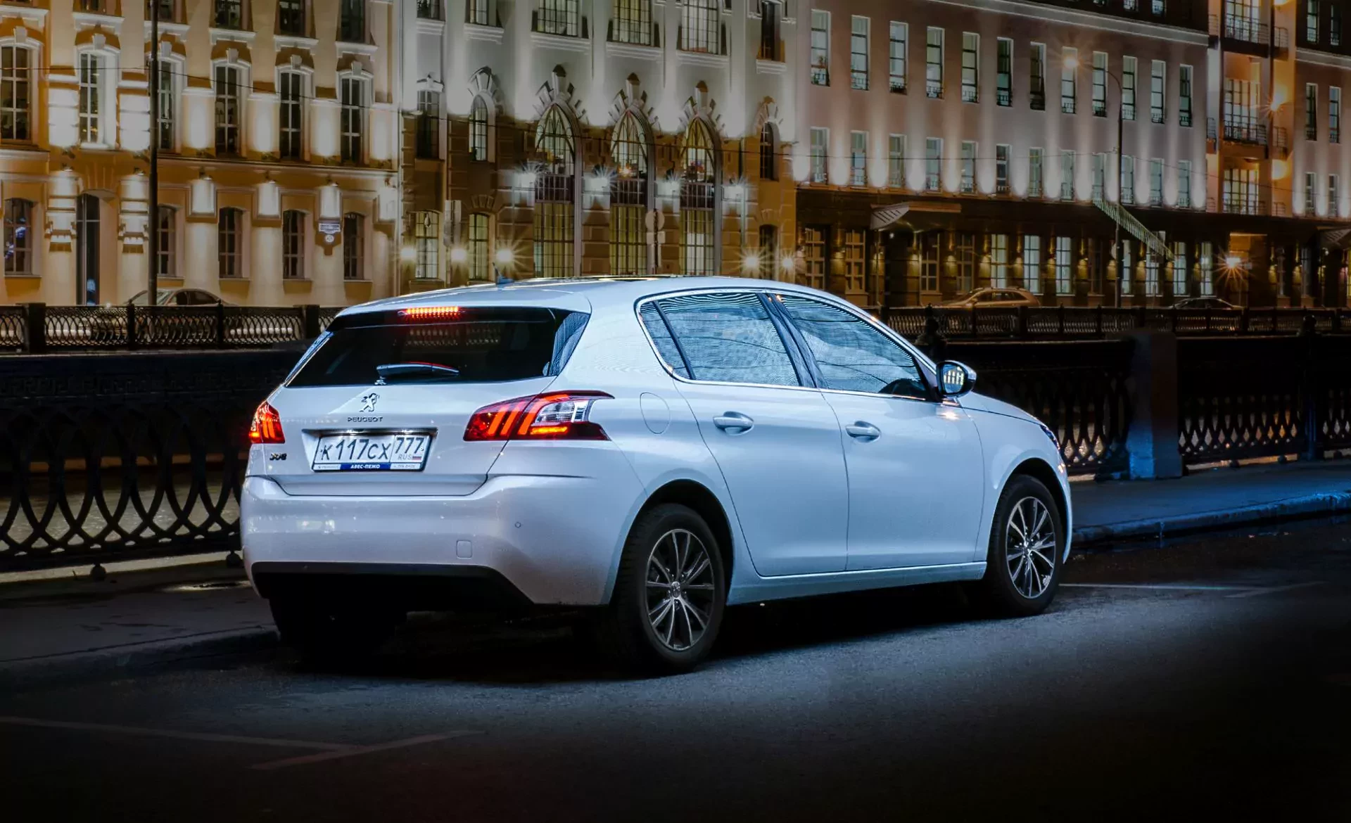 Peugeot 308 diesel benzyna silnik cena spalanie ceny osiągi opinie oceny zalety wady
