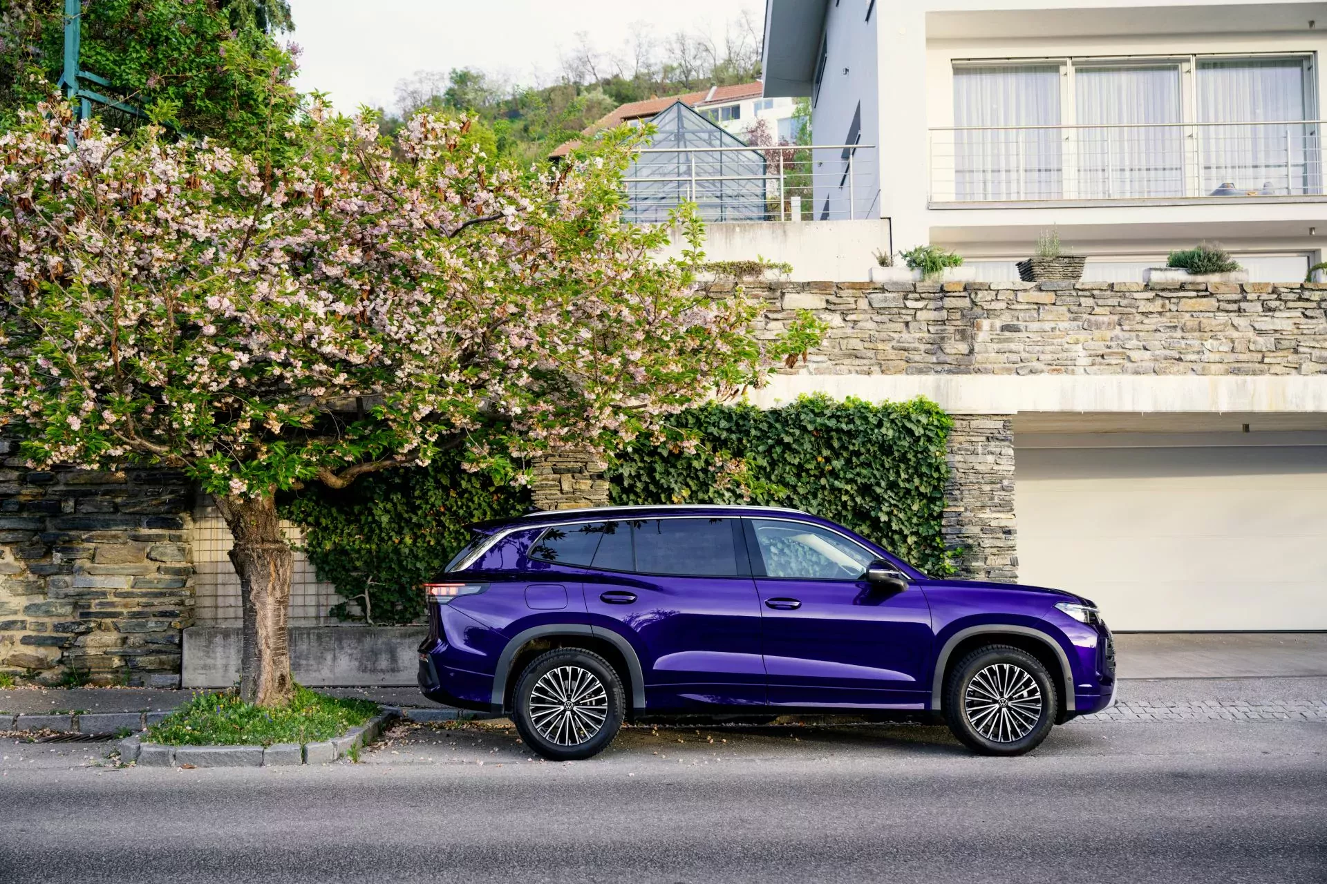 SUV Volkswagen Tayron cena silnik spalanie ceny nowy używany moc osiągi benzyna diesel hybryda