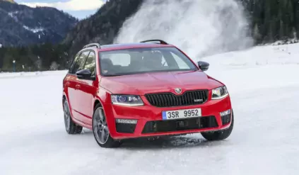 Skoda Octavia 3 generacji trzeciej trójka silnik benzyna diesel ceny cena używana opinie oceny