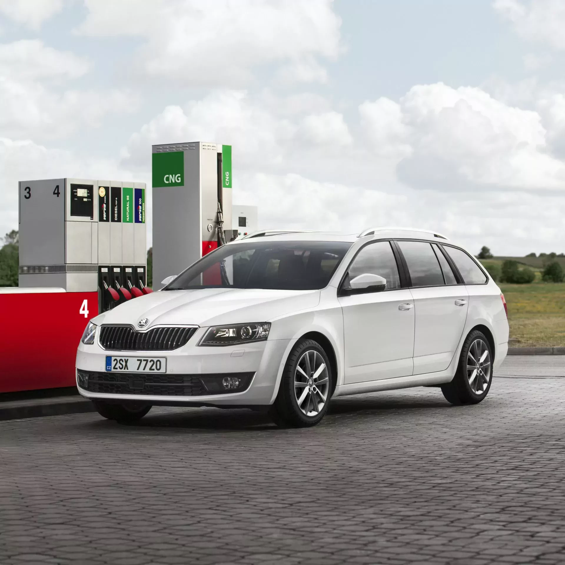 Skoda Octavia 3 generacji trzeciej trójka silnik benzyna diesel ceny cena używana opinie oceny
