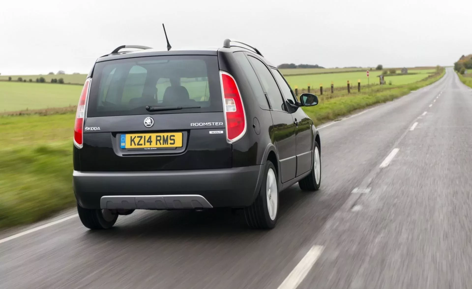 Skoda Roomster minivan kombi van silnik cena spalanie ceny używana opinie oceny zalety wady