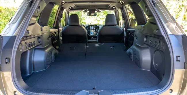 Subaru Forester SUV widok bagażnika