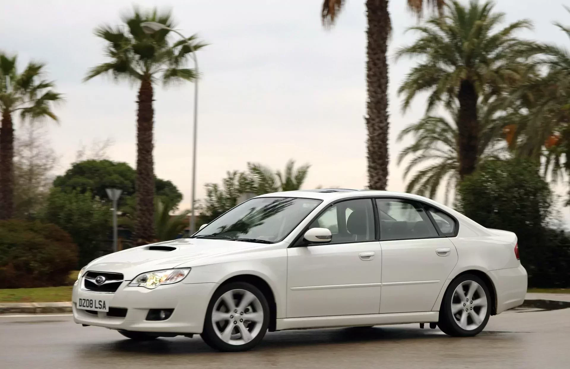 Subaru Legacy używane nowe silnik spalanie cena ceny opinie oceny zalety wady