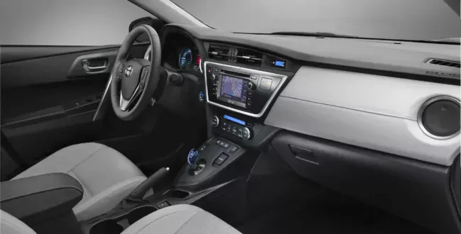 Toyota Auris silnik cena spalanie opinie oceny zalety wady sprzedaż używane ceny