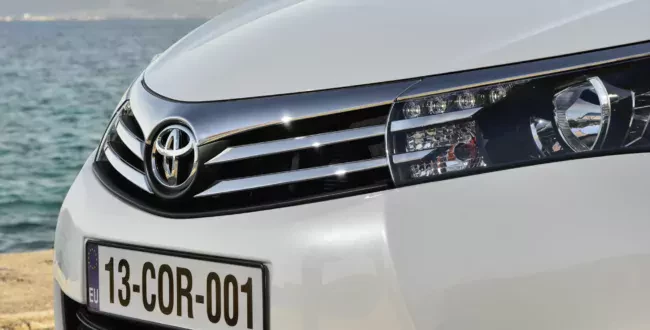Toyota Corolla silnik cena spalanie generacja używane używana ceny opinie oceny zalety