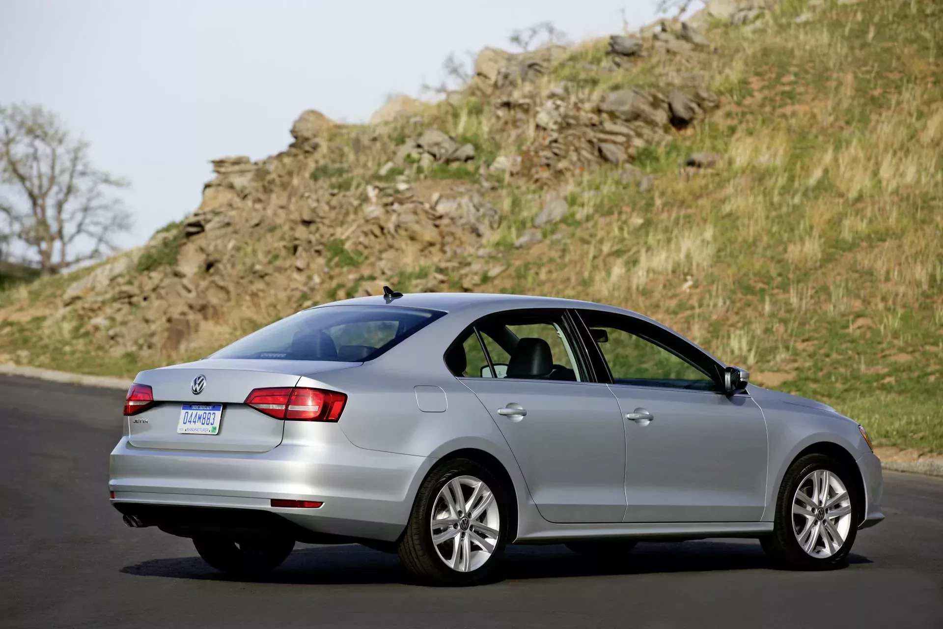 Volkswagen Jetta Corolla silnik porównanie cena ceny używany diesel benzyna opinie oceny zalety wady