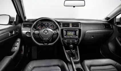 Volkswagen Jetta Corolla silnik porównanie cena ceny używany diesel benzyna opinie oceny zalety wady