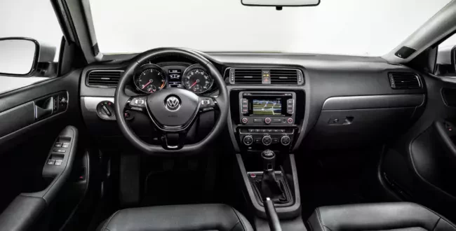 Volkswagen Jetta Corolla silnik porównanie cena ceny używany diesel benzyna opinie oceny zalety wady