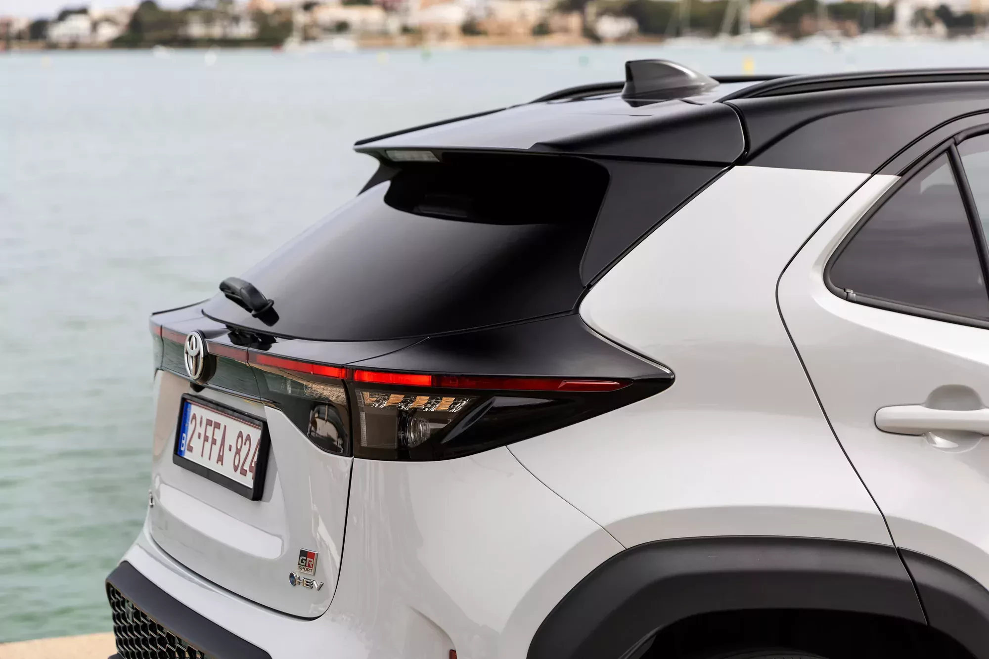 Toyota tak zjechała z ceny Yarisa Cross, iż hybrydowy SUV ponownie stał się tu numerem jeden. Sprzedaż wzrosła ponad trzykrotnie