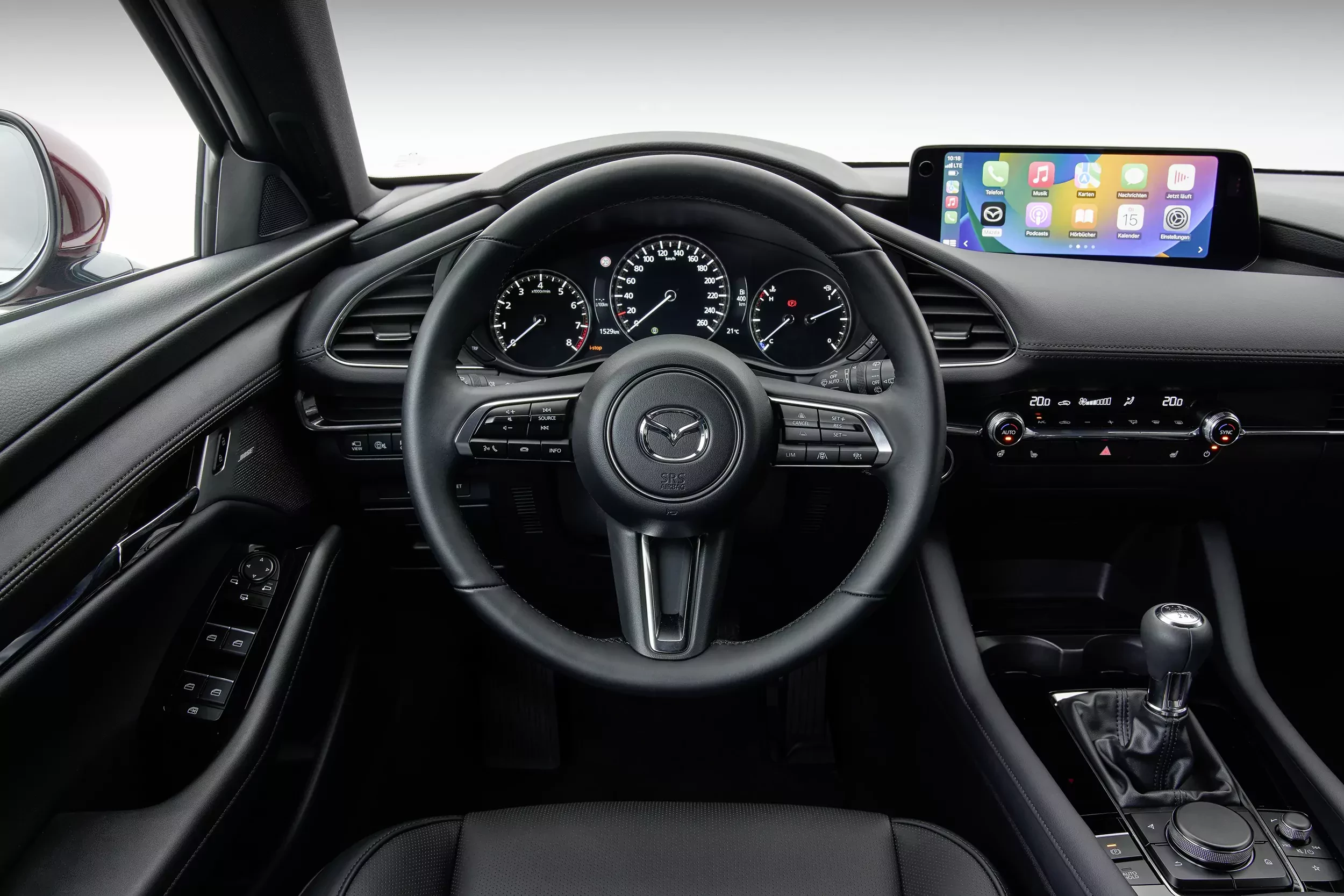 Japońska jak Toyota Mazda 3 alternatywa Skoda Scala