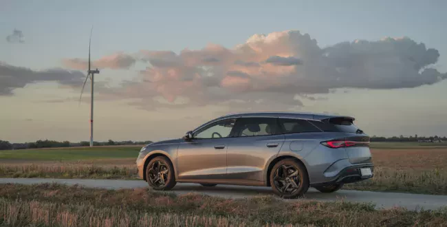 funkcjonalne jak SUV kombi 2025_BYD_SEAL 6 PHEV