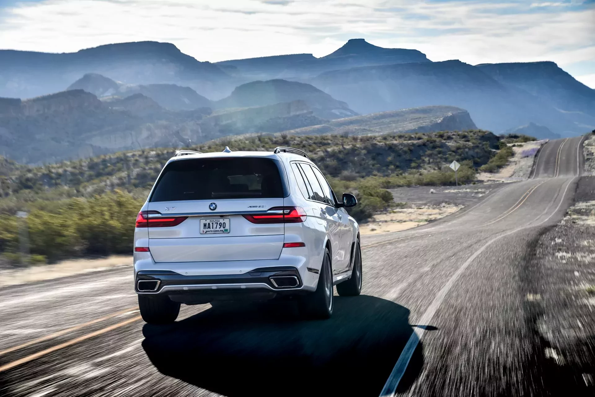 BMW X7 SUV silnik moc pojemność benzyna diesel cena ceny używany rocznik luksus osiągi zalety wady opinie oceny
