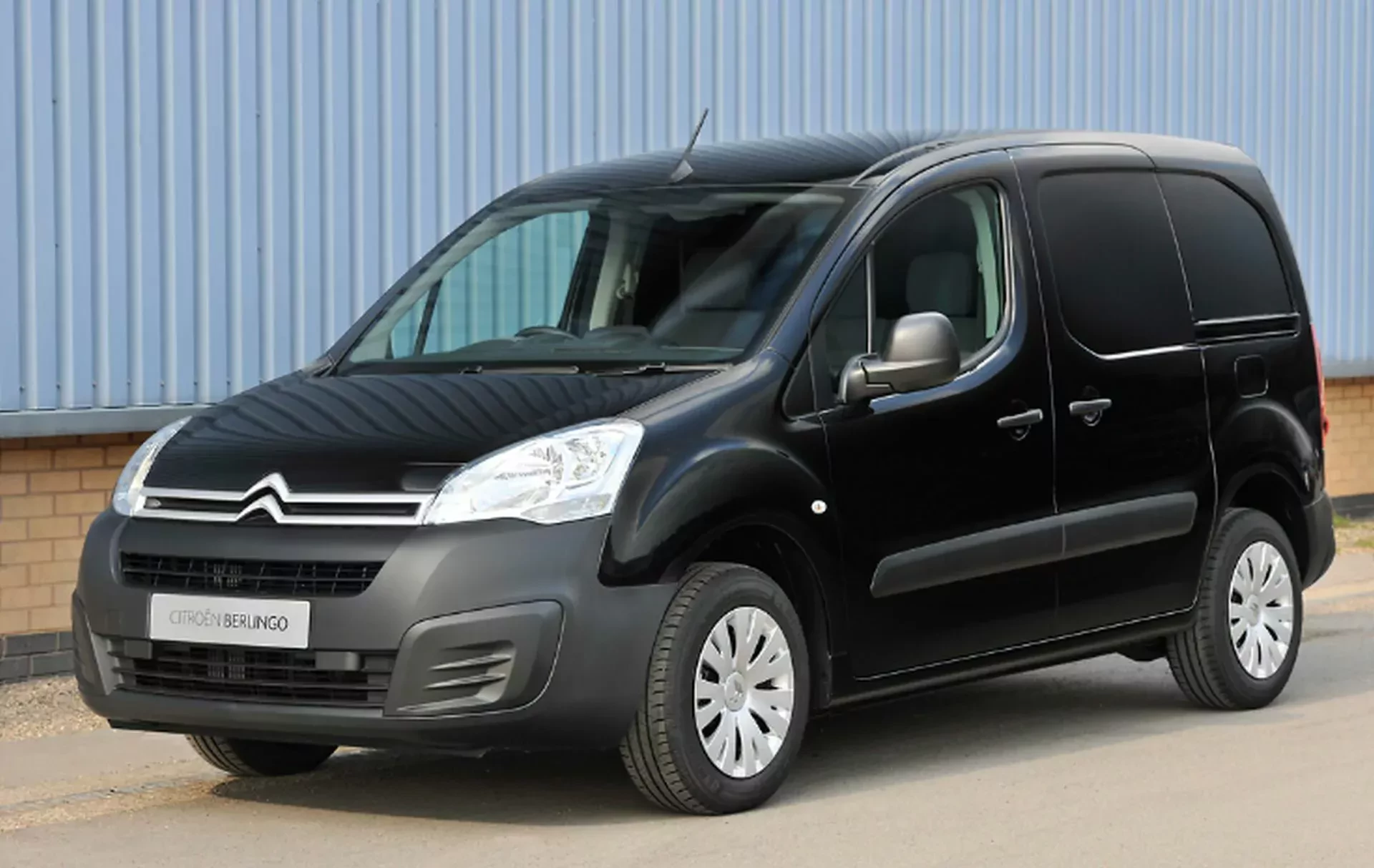 Citroen Berlingo spalanie silnik cena ceny moc diesel benzyna opinie oceny zalety wady