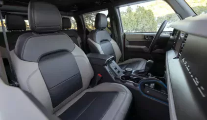 Ford Bronco SUV silnik moc osiągi turbo V6 cena ceny nowy używany napęd