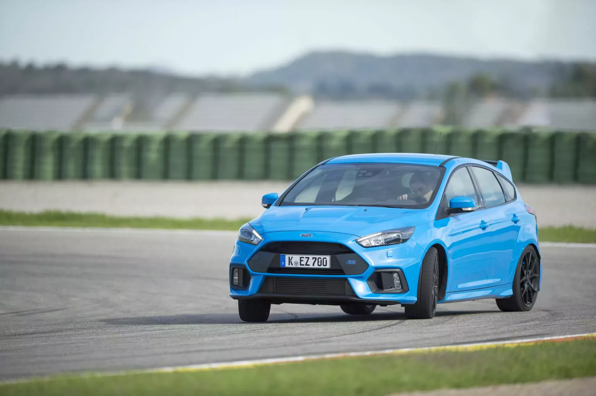 Ford Focus RS silnik moc drift tryby jazdy moc osiągi cena ceny używany napęd