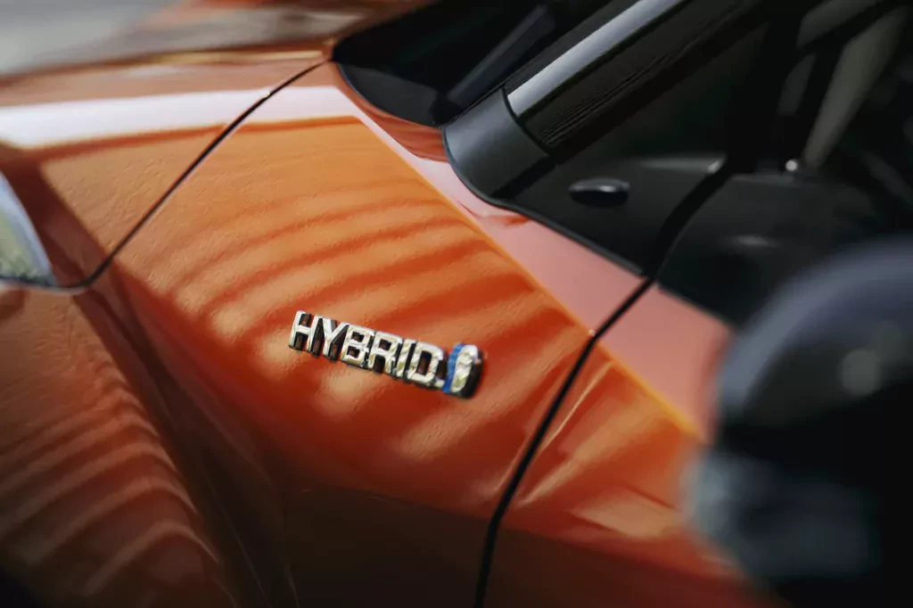 Hybrydowy SUV jaki wybrać Toyota C-HR