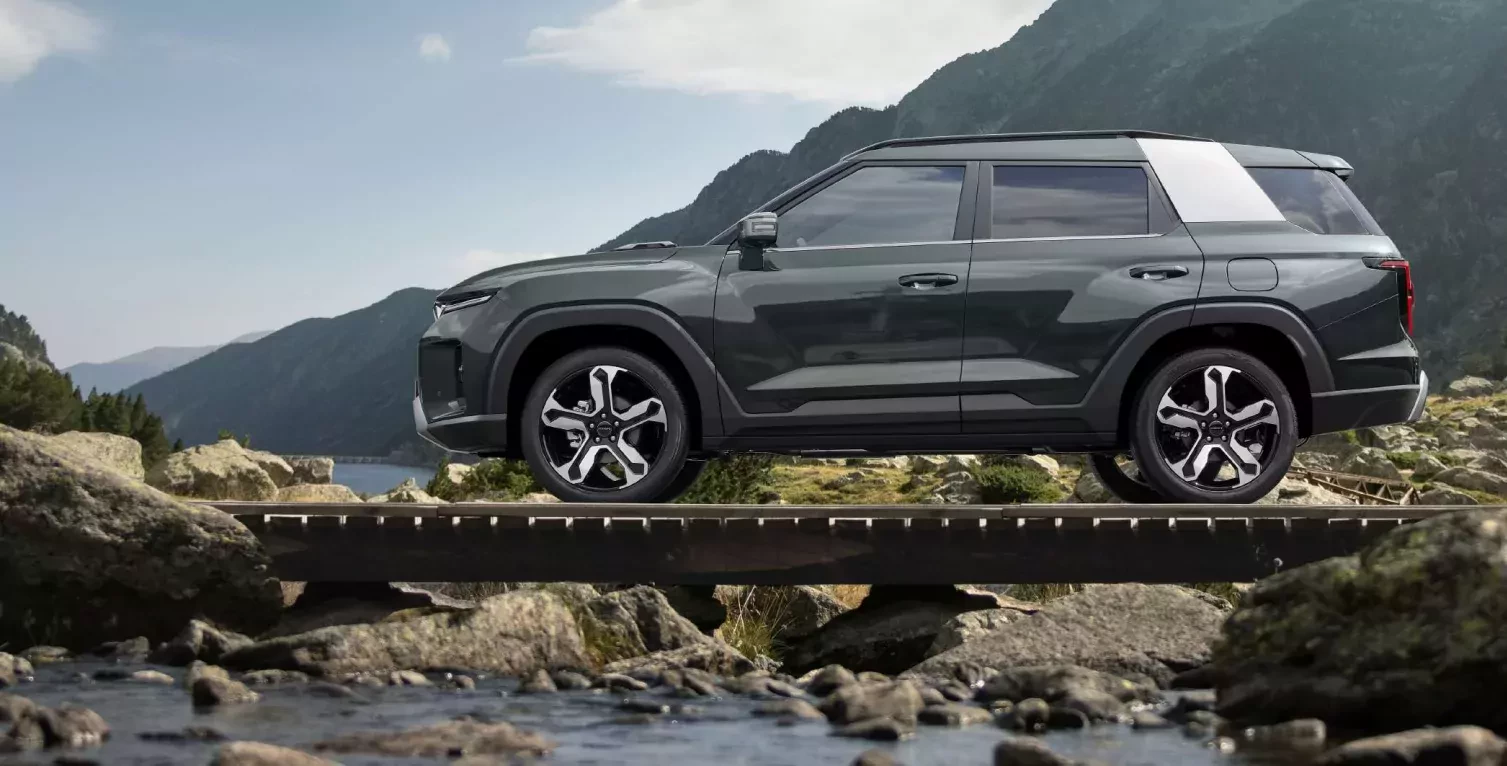 KGM Torres Hybrid SUV