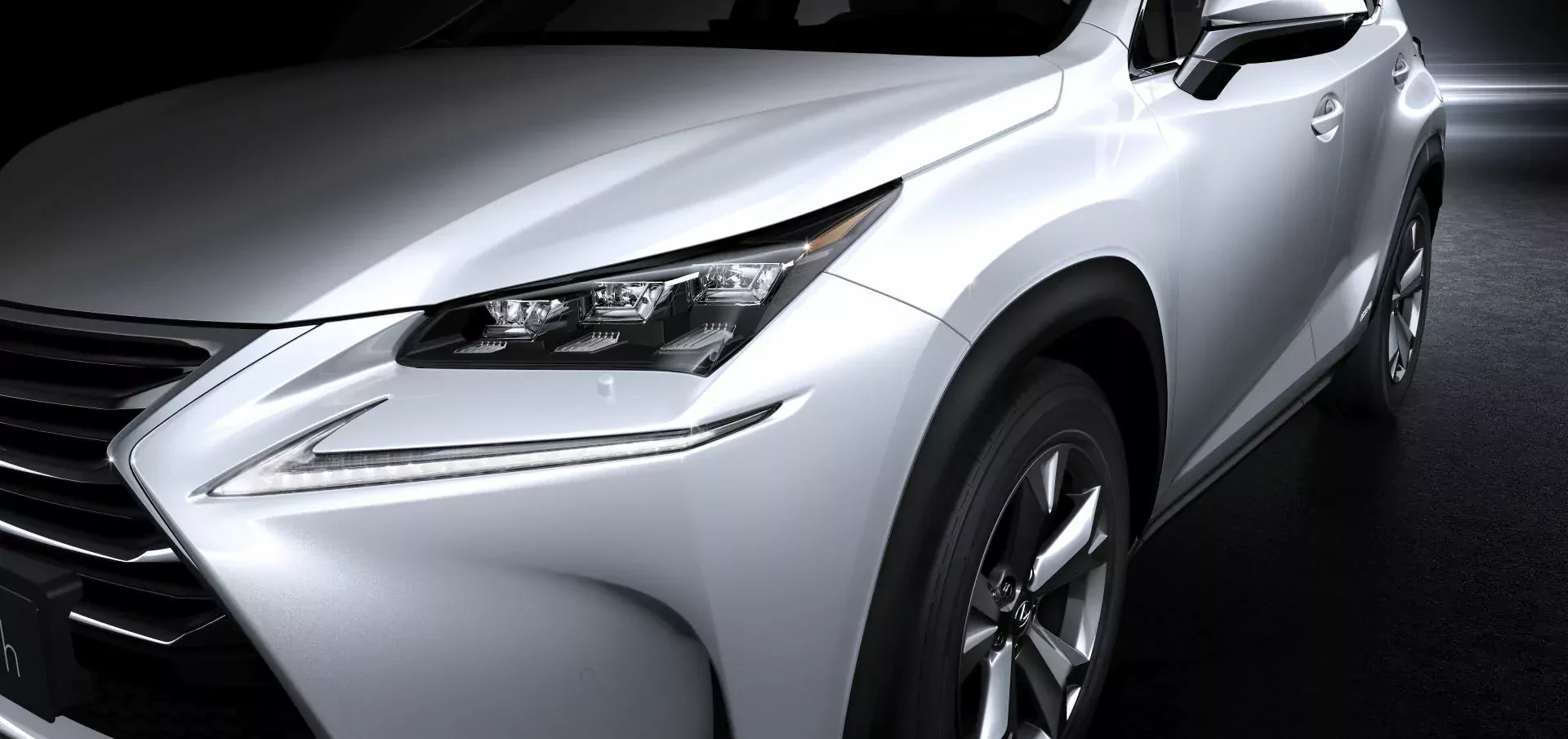 Jeśli chcesz poczuć luksus, ten SUV jest dla ciebie. Ma świetne wyposażenie i jest niezawodny