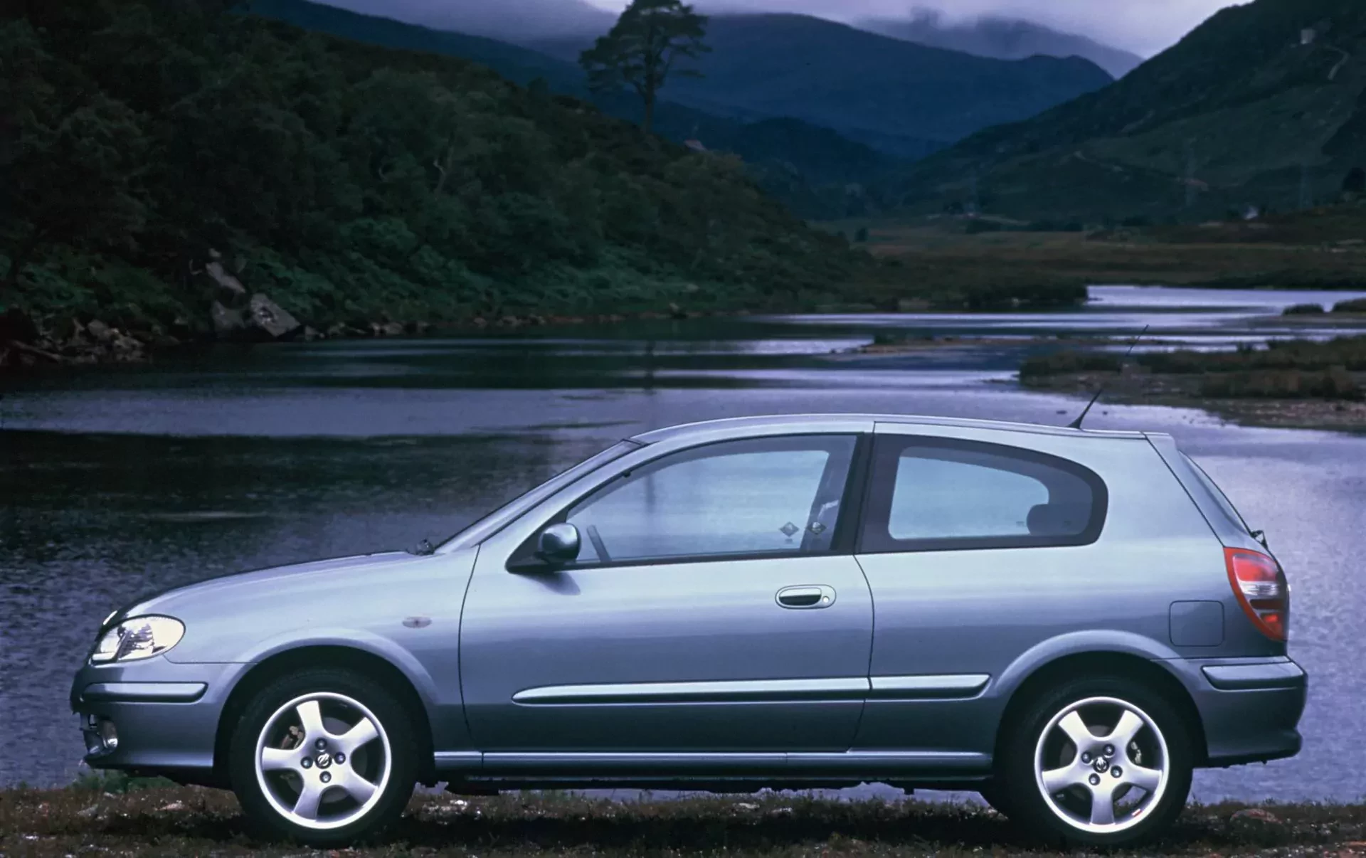 Nissan Almera silnik cena ceny spalanie używana moc opinie oceny awarie zalety wady