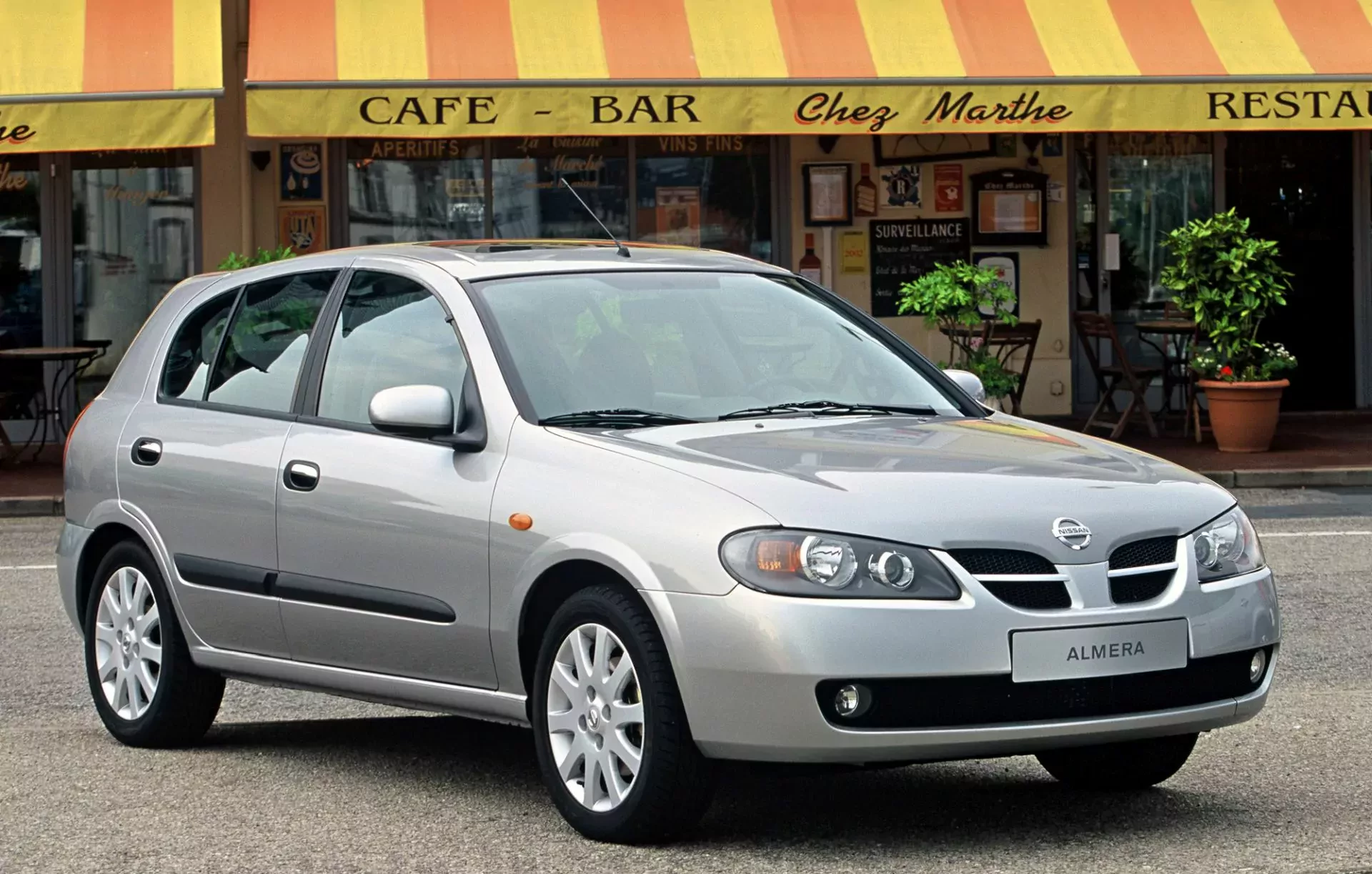 Nissan Almera silnik cena ceny spalanie używana moc opinie oceny awarie zalety wady