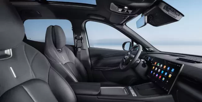 Omoda C7_kabina SUV