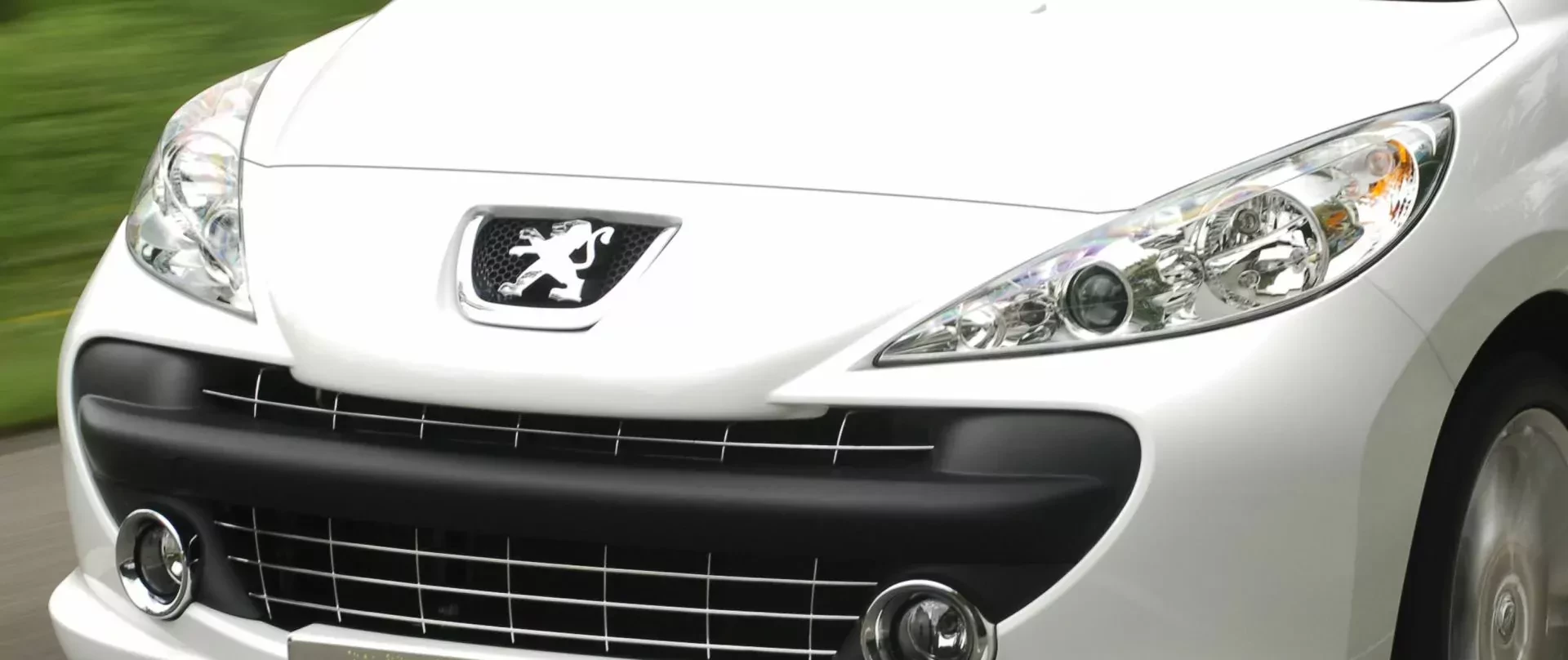 Oto Peugeot, który dla wielu osób będzie ideałem. Mały, prosty, oszczędny, niemal „za darmo”